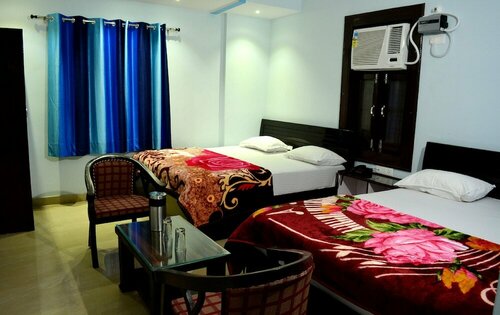 Thakur Ji, Boek Hotel SPA-hotels in Padra, SPA