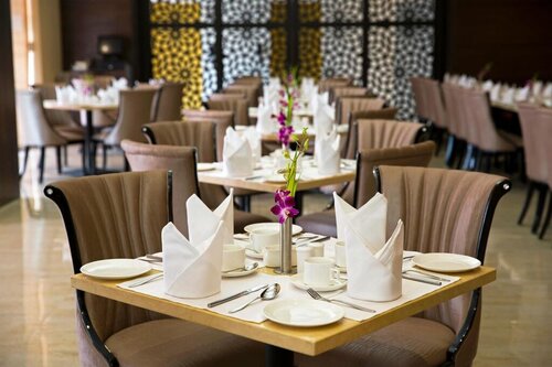 Golden Tulip Suites Gurgaon, Забронировать Отель Бизнес-отели штата Харьяны, 4* 5*
