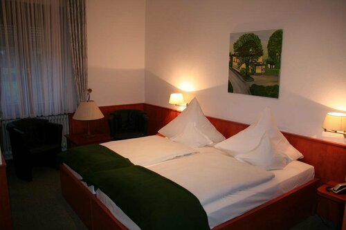 Hotel - Restaurant Haus von der Heyde, Забронировать Отель Хемер Зауэрланд