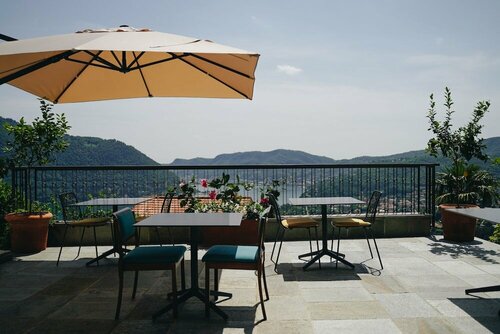 Villa ALMANA, Prenota Villa Ville a Como, Villa
