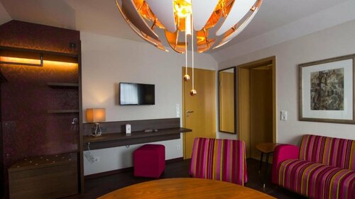 HOTEL PARQÉO im A66, Забронировать Отель Отели Шпессарт с парковкой, Парковка
