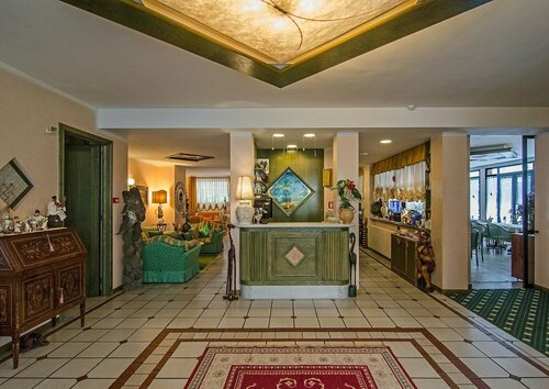 Hotel Kyrton, Забронировать Отель Отели Форте-дей-Марми с питанием, Пансион