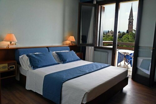 Hotel Bellavista, Забронировать Отель Отели Монтебеллуна 4 звезды, 4*