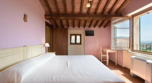 Il Convento, Забронировать Отель Отели в центре Торрита-ди-Сьена с завтраком, отели в центре Торрита-ди-Сьена с завтраком