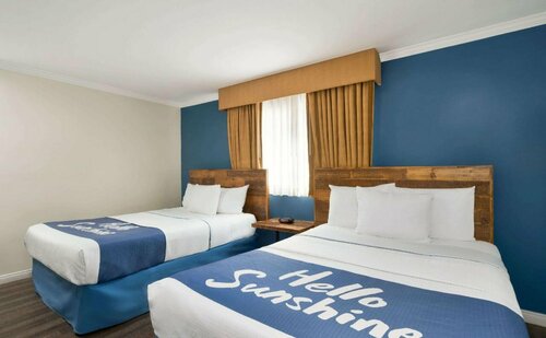 Days Inn and Suites San Diego SDSU, Забронировать Отель Ла Меса San Diego Metropolitan Area