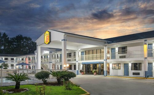 Super 8 by Wyndham Ocean Springs Biloxi, Забронировать Мини-отель Оушен-Спрингс Миссисипи - побережье
