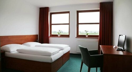 Sporthotel Hostivice, Book Hotel Hostivice 
