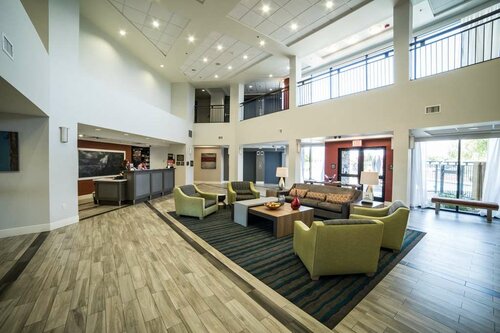 Hampton Inn & Suites Tempe/Phoenix Airport, Az, Забронировать Отель Пруд в Темпе Phoenix Metropolitan Area