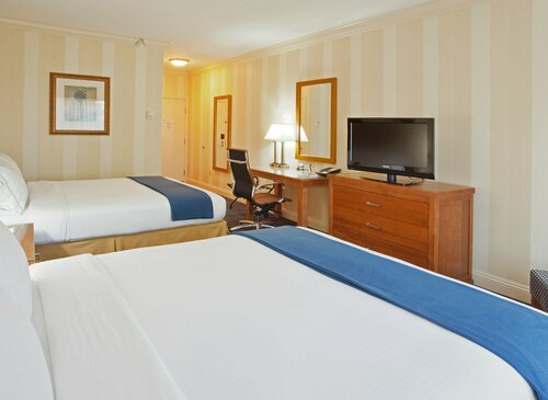 Holiday Inn Express Hotel & Suites Santa Cruz by IHG, Boek Hotel Santa Cruz Santa Cruz and Vicinity