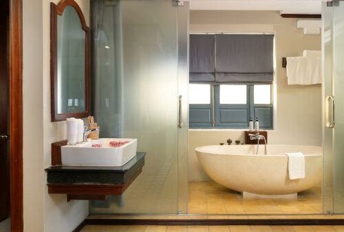 The Elephant, Забронировать Отель Отели Сиемреап 3 звезды, рядом с King's Road Angkor, 3*