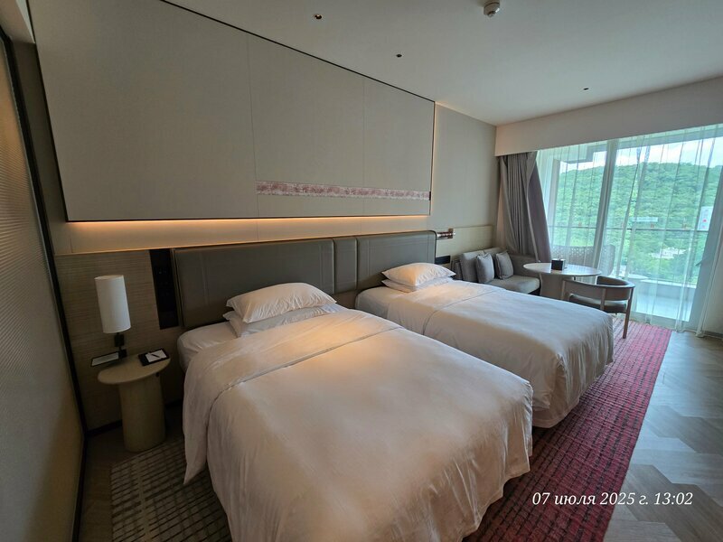 Hualuxe Sanya Yalong Bay Resort