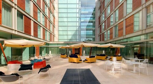 DoubleTree By Hilton Milan, Забронировать Отель Чертоза Милан
