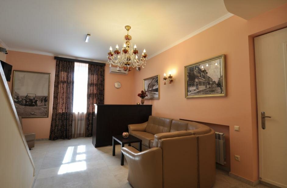 Albert House Hotel and Tours