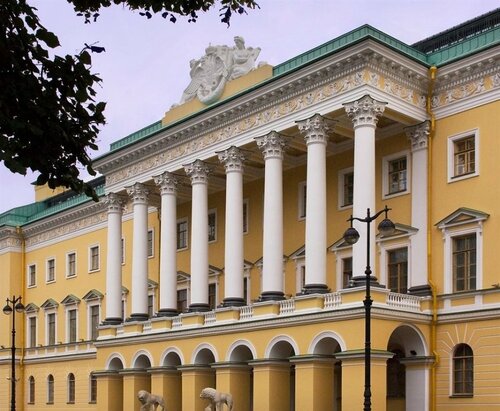 Hotel Four Seasons Lion Palace St. Petersburg, Rezervovat Hotel Petrohrad hotely s bazénem, blízko Senate Square, Bazén