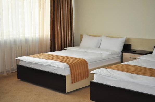 Azamat Hotel