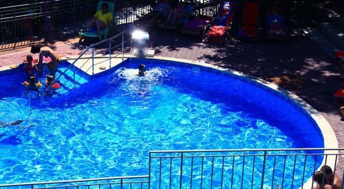 Laskovy bereg Hotel, Boek Hotel Crimea Hotels met Parkeerplaats, Parkeren