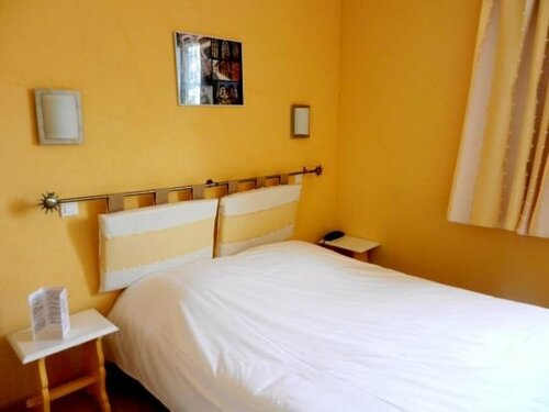 Logis Auberge De La Plaine, Prenota Ostello La Rothiere Aube