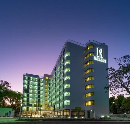 Nalagi Hotel, Забронировать Отель Отели Нади с парковкой, рядом с Пляж Wailoaloa Beach, Парковка