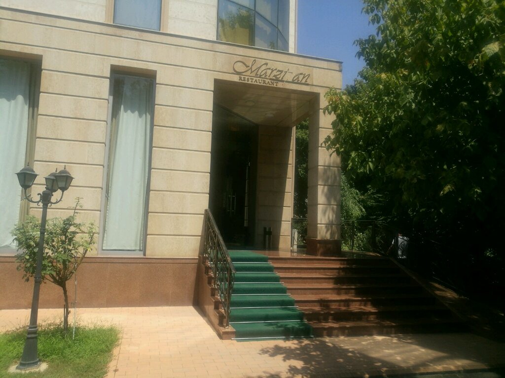 Gloria Hotel