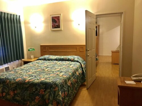 Sunrise Inn Turlock, 예약 미니 호텔 털록 
