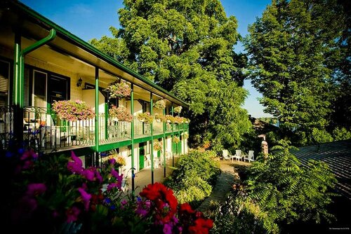 The Gananoque Inn, Book Hotel SPA Hotels in Ontario, SPA