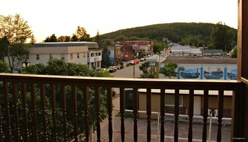 Le Voyageur Inn, Réserver Hôtel  