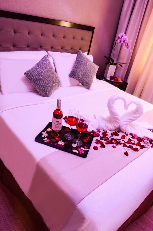 Aura One Hotel