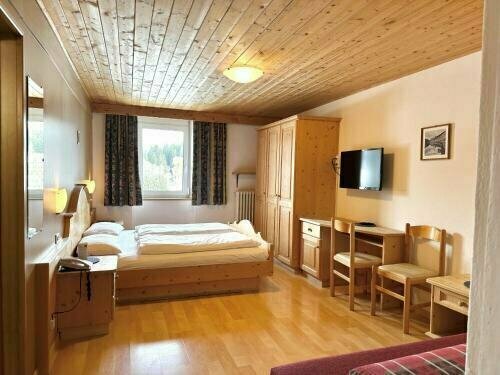 Apparthotel Germania, Забронировать Отель Доббиако Hochpustertal Valley