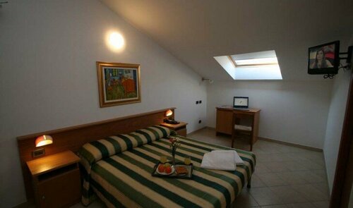 Albergo Villa Ada, Buchen Sie Villa Borgio Verezzi Palmenriviera