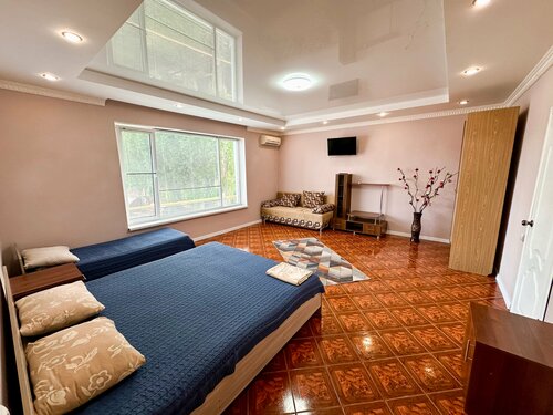 Nikolaevskiy Guest House, Rezervovat Penzión Hotely v Orenburská oblast s parkováním, Parkování