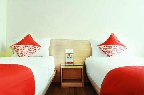 Business Hotel Tomang, Book Hotel Hotels in Jakarta Province with Parking, Parking