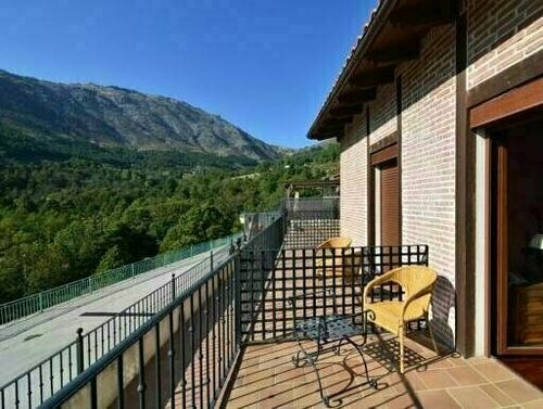 Hotel Rural Rinconcito De Gredos, Book Hotel Hoteller i Castile and Leon med parkering, Parkering