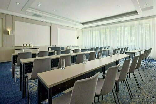 The Westin Grand Frankfurt, Забронировать Отель Бизнес-отели Франкфурт-на-Майне, рядом с Старый Еврейский центр, 4* 5*