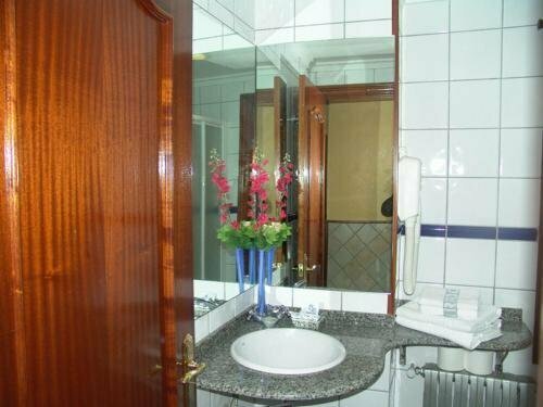 Estudios Casa Lola de Talarn, Prenota Hotel Hotel 3 stelle a Lleida, 3*