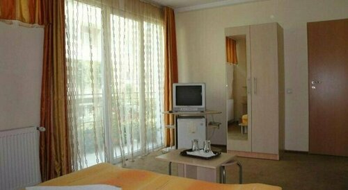 Suri Guesthouse, Забронировать Отель Отели Prahova Valley 3 звезды, 3*