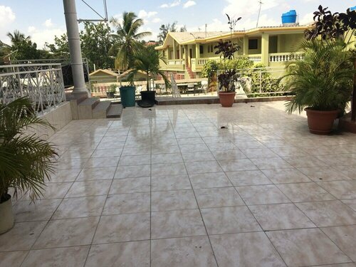 Paradis Hotel, Prenota Hotel Hotel a Port-au-Prince con parcheggio, Parcheggio