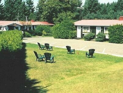 Auberge Mountain View Inn, Забронировать Хостел Мон-Трамблан Mont Tremblant Region