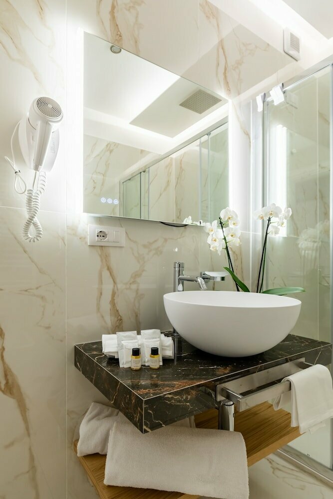 AlbaDea Suites&Jacuzzi