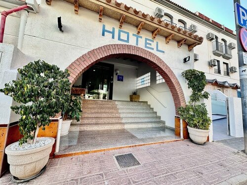 Hotel El Paraiso, Забронировать Отель Калабардина 