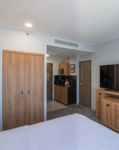 Hampton by Hilton Aguascalientes Downtown, Book Hotel Hotels in Aguascalientes with Parking, Parking