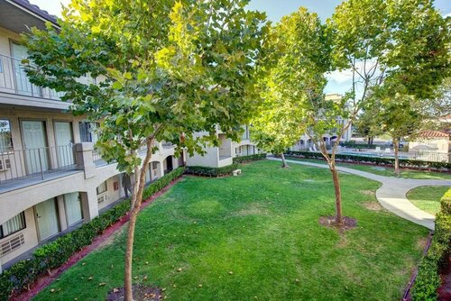 Comfort Inn Rohnert Park Sonoma County, Забронировать Отель Ронерт-Парк Sonoma County, рядом с Семейный развлекательный центр Scandia