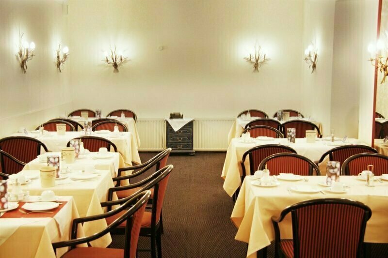 Ina Hotel Royal