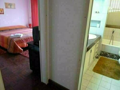 B&B Genneruxi, Забронировать Отель Отели Кальяри 3 звезды, 3*