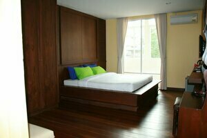 Landscape hostel, Забронировать Хостел Отели Бангкока с парковкой, рядом с Площадь Санам Луанг, Парковка
