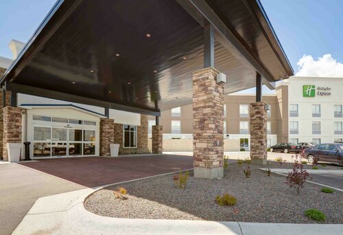 Holiday Inn Express & Suites North Platte by IHG, Забронировать Отель Отели штата Небраски с бассейном, Бассейн