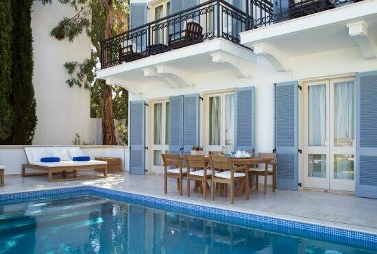 Anassa Hotel