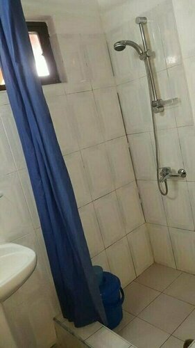Almond Tree Guest House, Buchen Sie Pension Elmina 