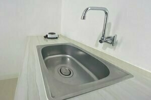 Modern Look And Homey Studio At 10Th Floor Paltrow City Apartment