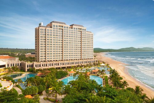 Holiday Inn Resort Ho Tram Beach by IHG, Забронировать Курортный отель Курортные отели Хочам, Курортный отель