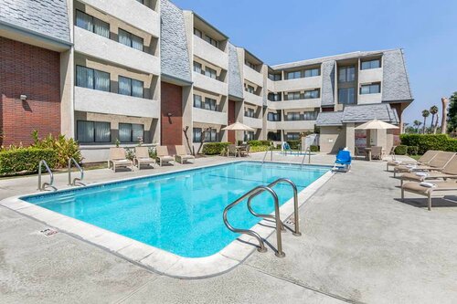 Holiday Inn West Covina, Забронировать Отель Уэст-Ковина Большой Лос-Анджелес